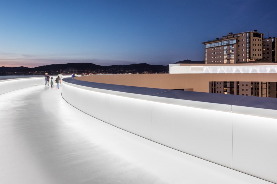 HALO by AM2 Arquitectos Arenas Asociados NOARQ