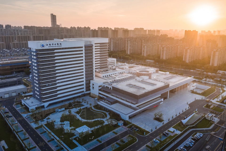 jiangyin new chinese medicine hospital by jiangsu provincial zhongrui east china design