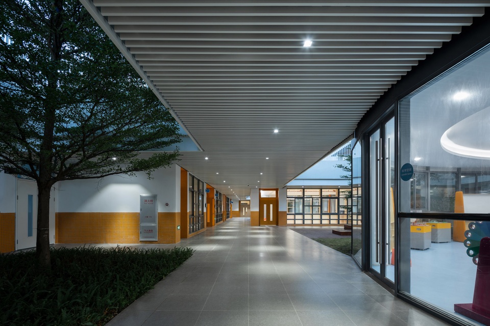 the f6 primary school and kindergarten of the guangzhou scut by scutad