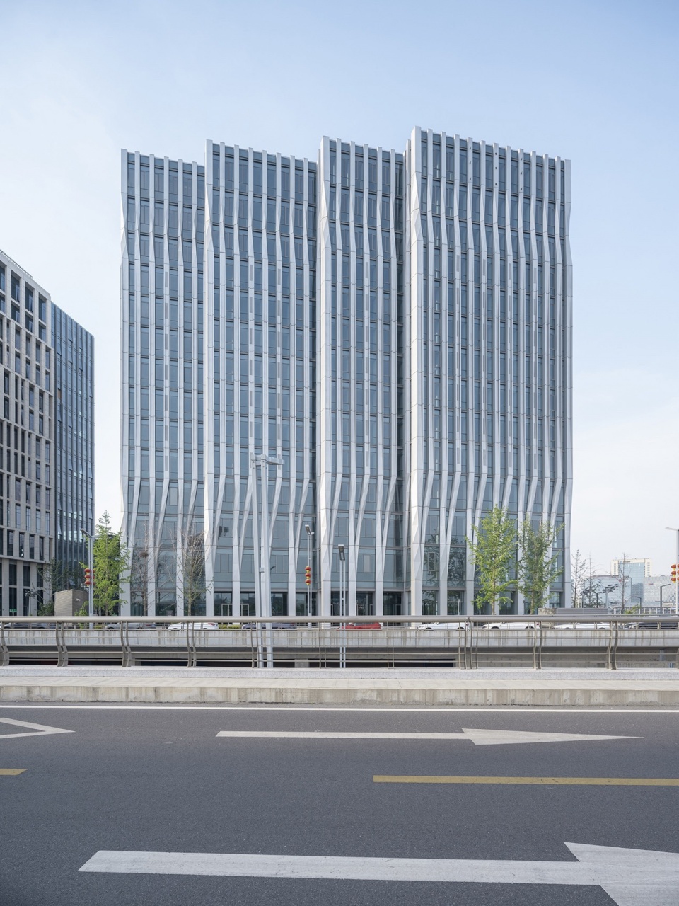 . 之字大厦主立面 Façade of Zigzag Tower ©田方方 zigzag tower
