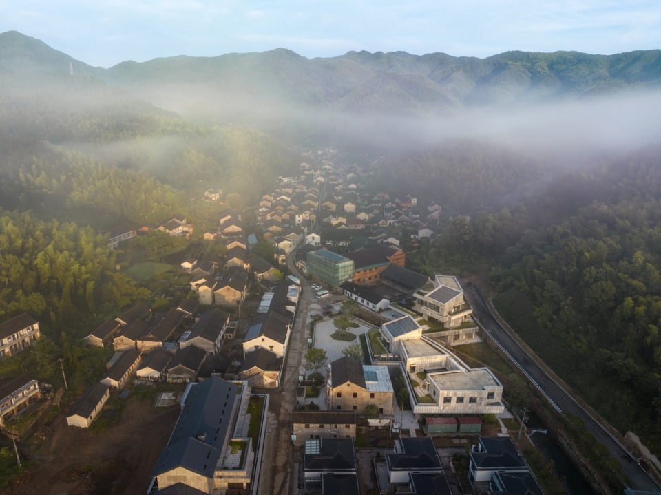 箭岭老村背景下的环境学习中心 Environmental learning center in the context of the old village of Jianling(照片来源:ZOOM伫目) jianling center
