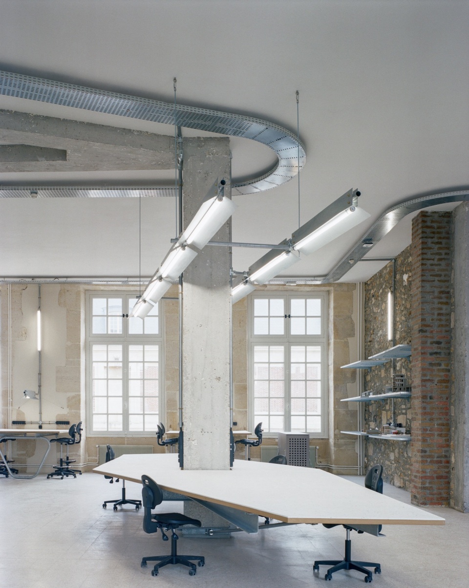 Ateliers Versailles by minuit architectes