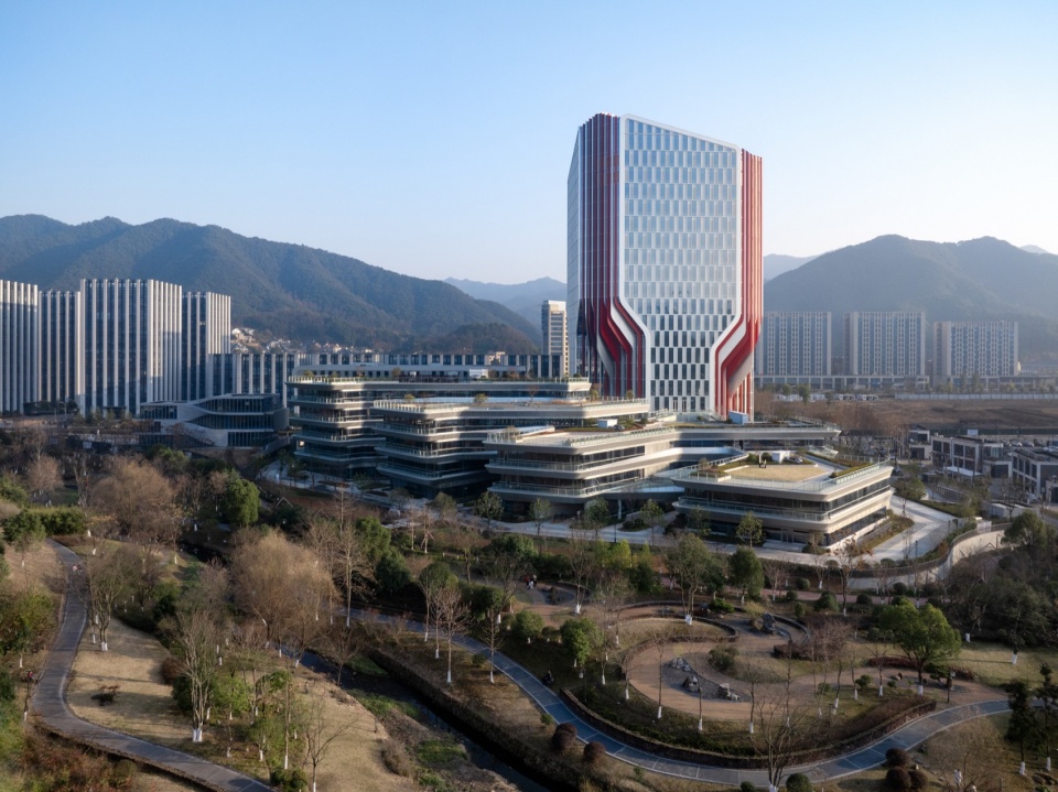 AutoFuturist Complex Jingu Center by LYCS Work