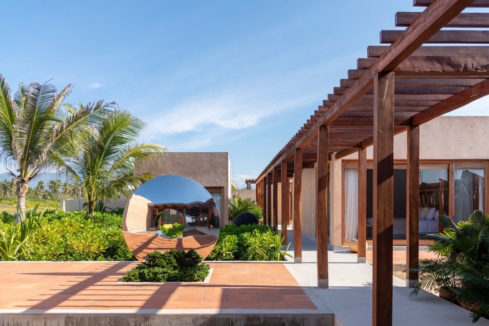 LYONS COMPLEX by CAAM Arquitectos
