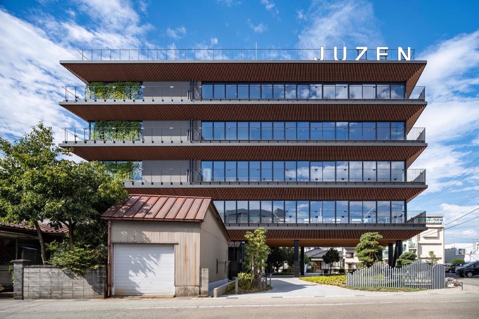 Juzen Chemical Corporation Head Office Building by KEY OPERATION INC ARCHITECTS