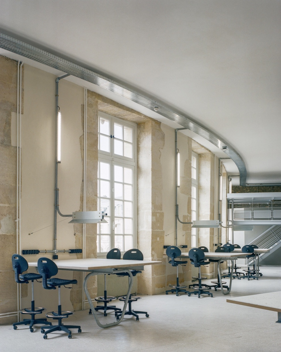 Ateliers Versailles by minuit architectes