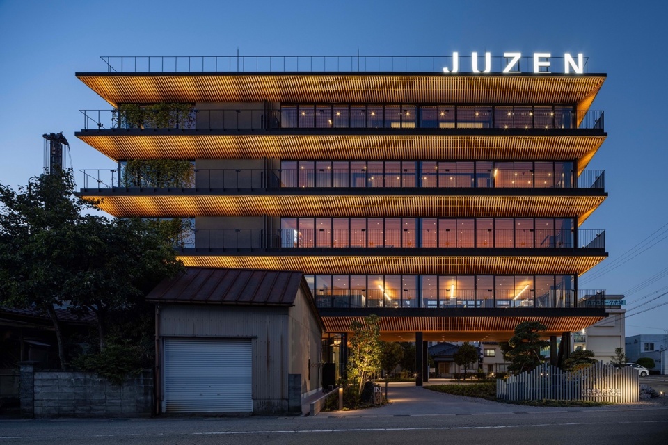 Juzen Chemical Corporation Head Office Building by KEY OPERATION INC ARCHITECTS