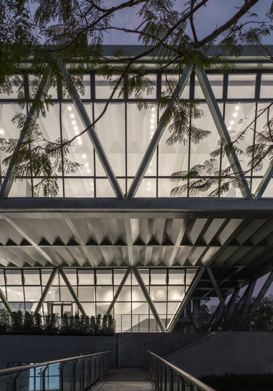 Carbon Neutral Box Design of the Low Carbon Exhibition Hall in Shenzhen International Low Carbon City Original Design Studio TJAD