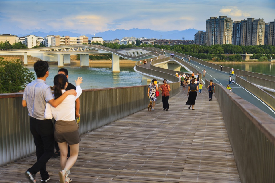 Lixian Landscape Bridge China by Turenscape