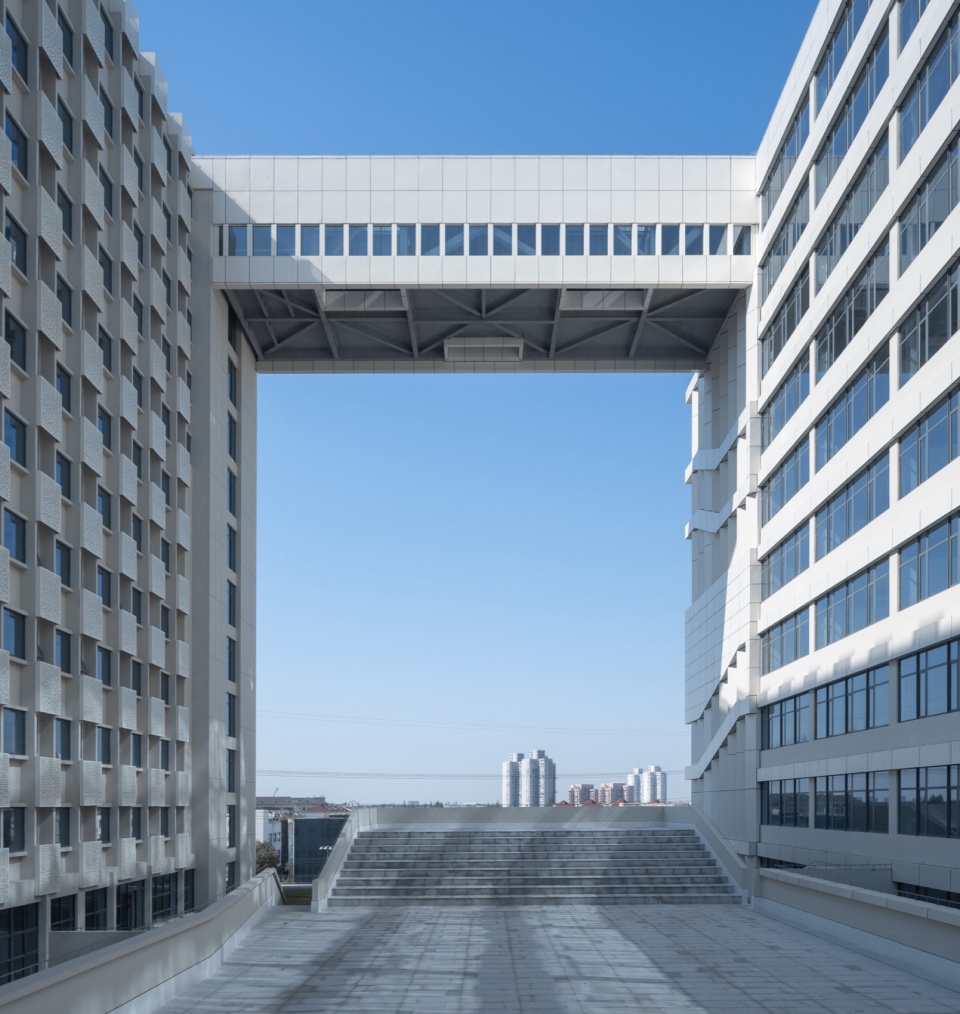 Industry Education Integration Project of Shanghai University of Engineering Science