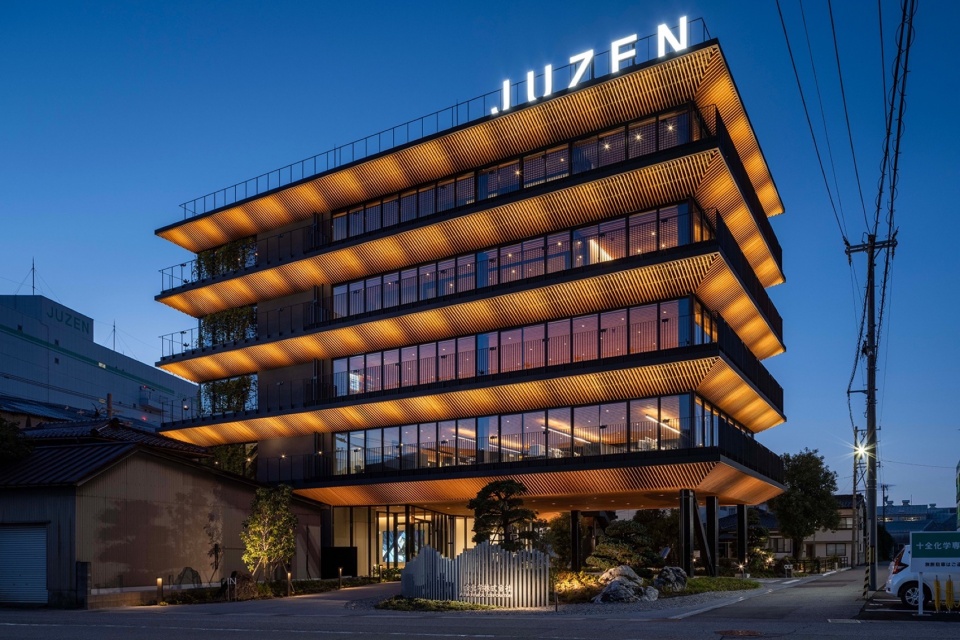 Juzen Chemical Corporation Head Office Building by KEY OPERATION INC ARCHITECTS