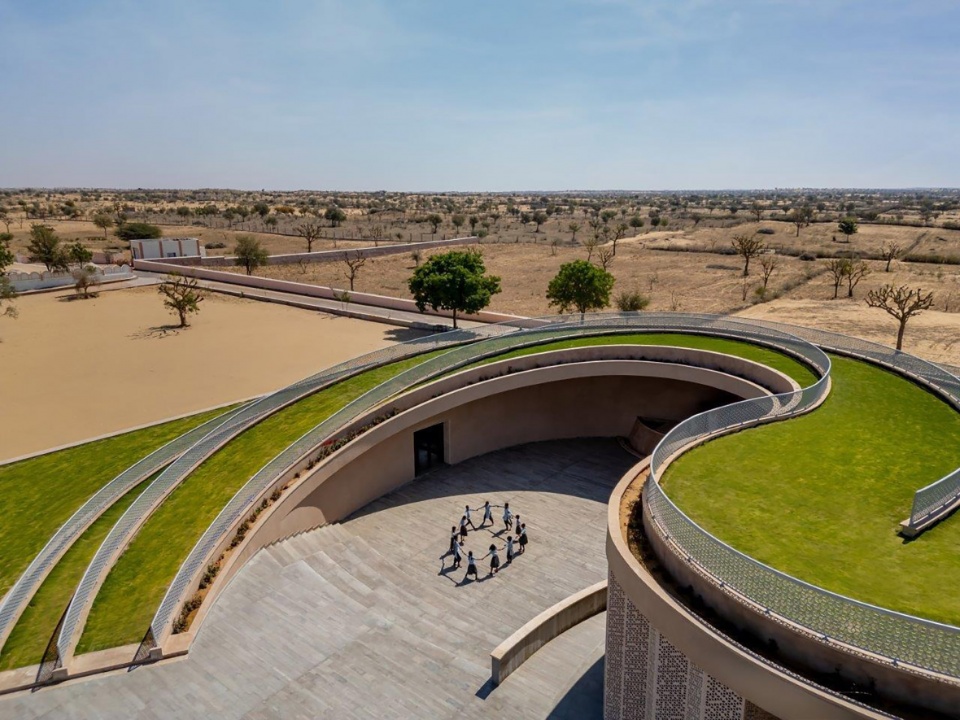 nokha village community centre by sanjay puri architects
