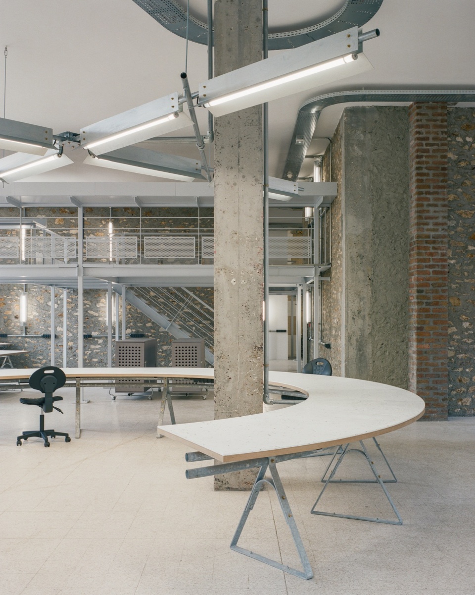 Ateliers Versailles by minuit architectes