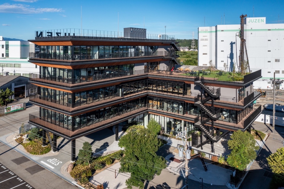 Juzen Chemical Corporation Head Office Building by KEY OPERATION INC ARCHITECTS