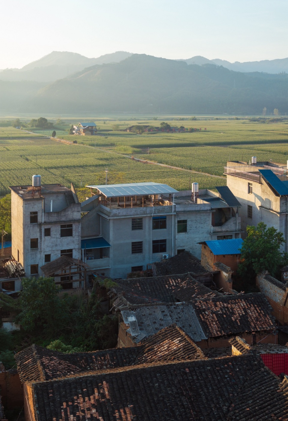 dongyou corn courier station by suipingyili architecture studio