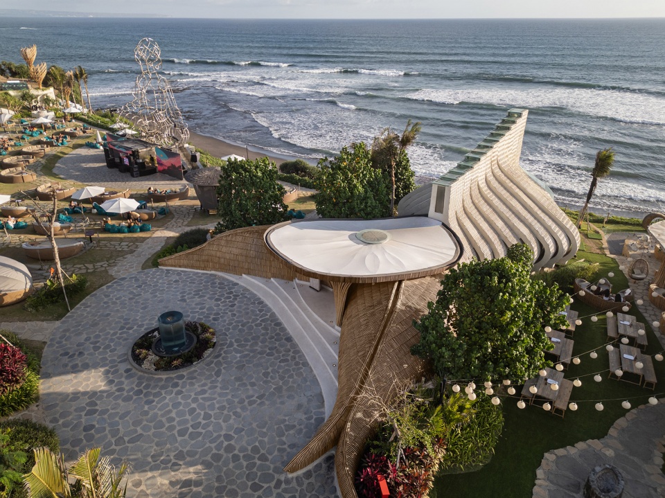 luna beach club by inspiral architecture and design studios