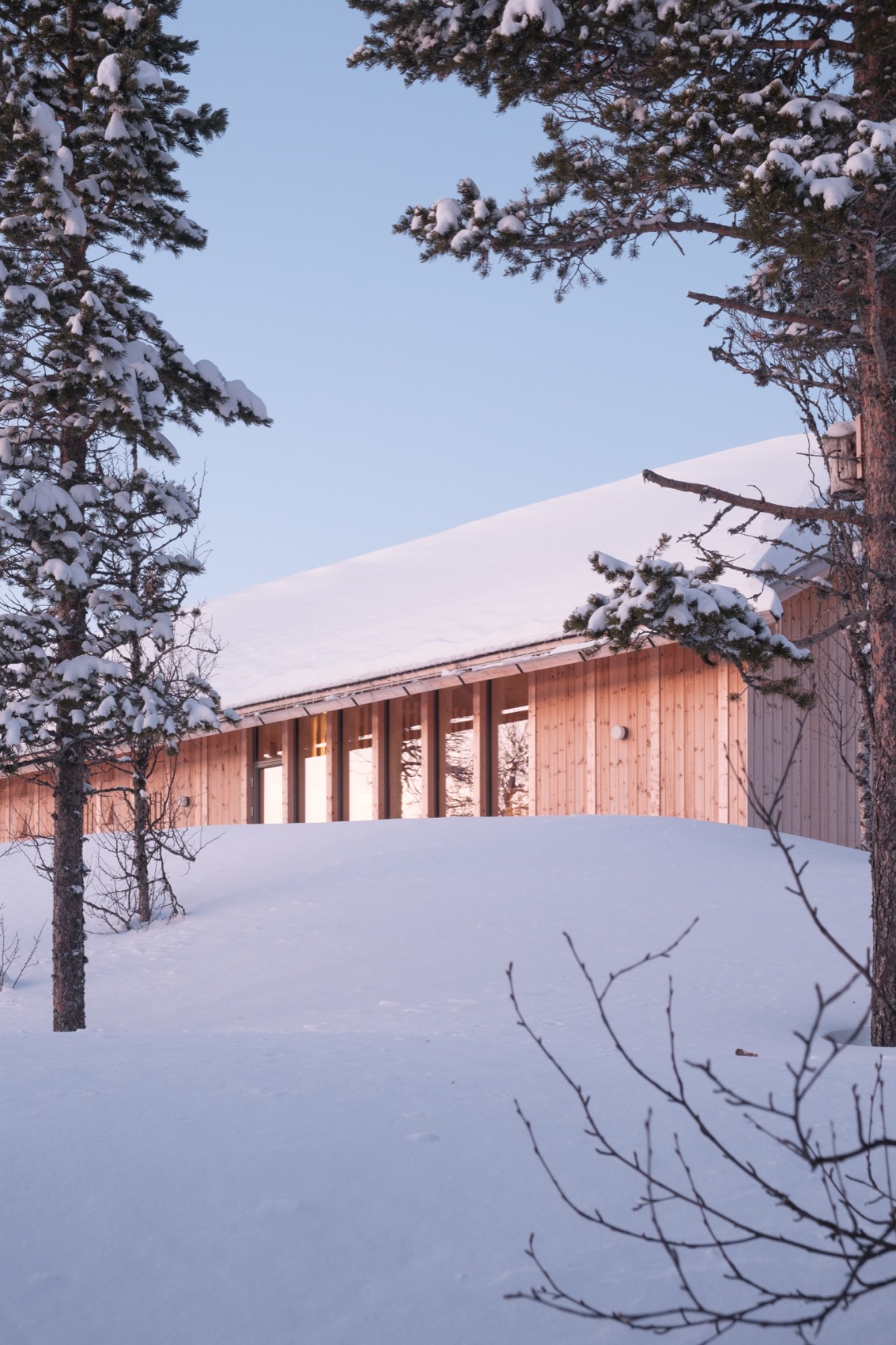 mountain cabin in hallandsfjell by quentin desfarges