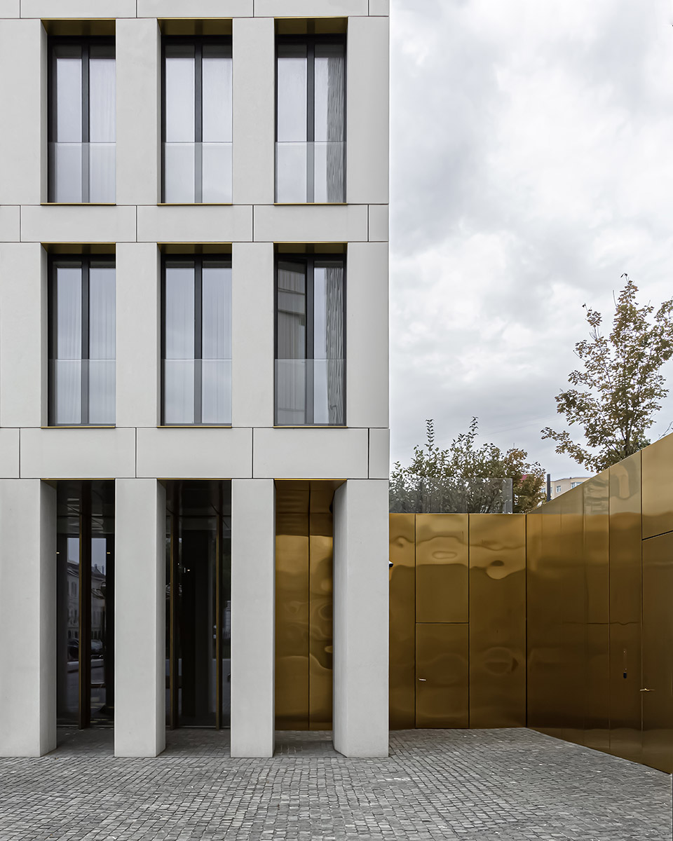 white khamovniki by tsimailo lyashenko and partners