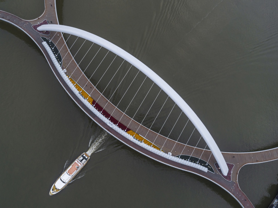 guangzhou haixin bridge by architectural design research institute of scut