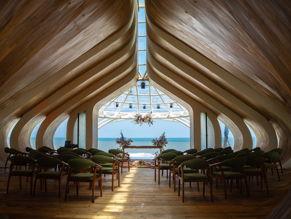 luna beach club by inspiral architecture and design studios