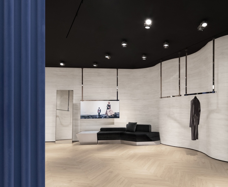mithridate boutique by slt
