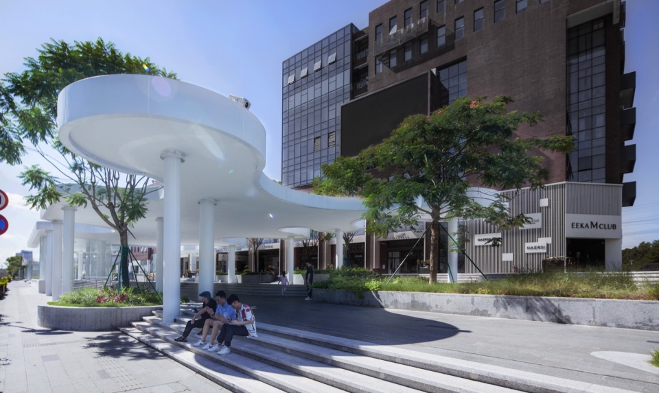 renovation and design of langjing road fashion district by tongji architects