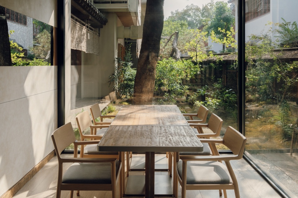 YORU by Ruhaus Studio