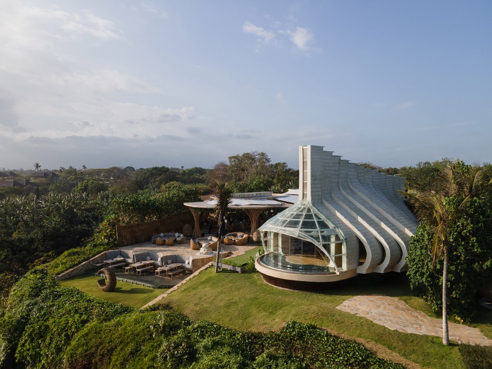 luna beach club by inspiral architecture and design studios