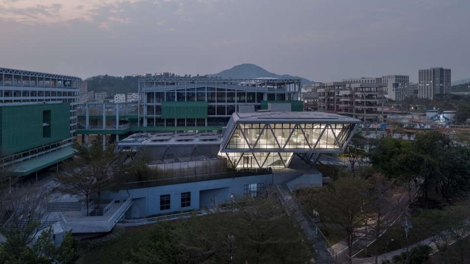 Carbon Neutral Box Design of the Low Carbon Exhibition Hall in Shenzhen International Low Carbon City Original Design Studio TJAD