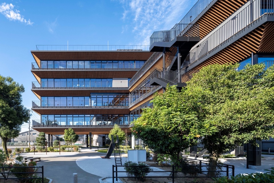 Juzen Chemical Corporation Head Office Building by KEY OPERATION INC ARCHITECTS