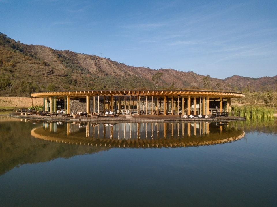 Valle San Nicolas Clubhouse by Sordo Madaleno Arquitectos