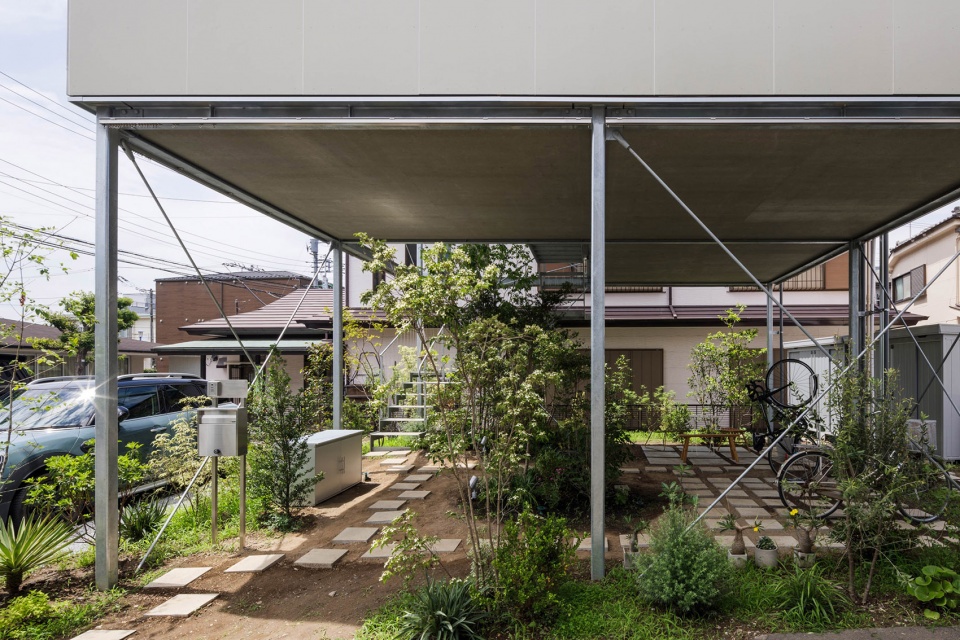 blank garden by unemori architects