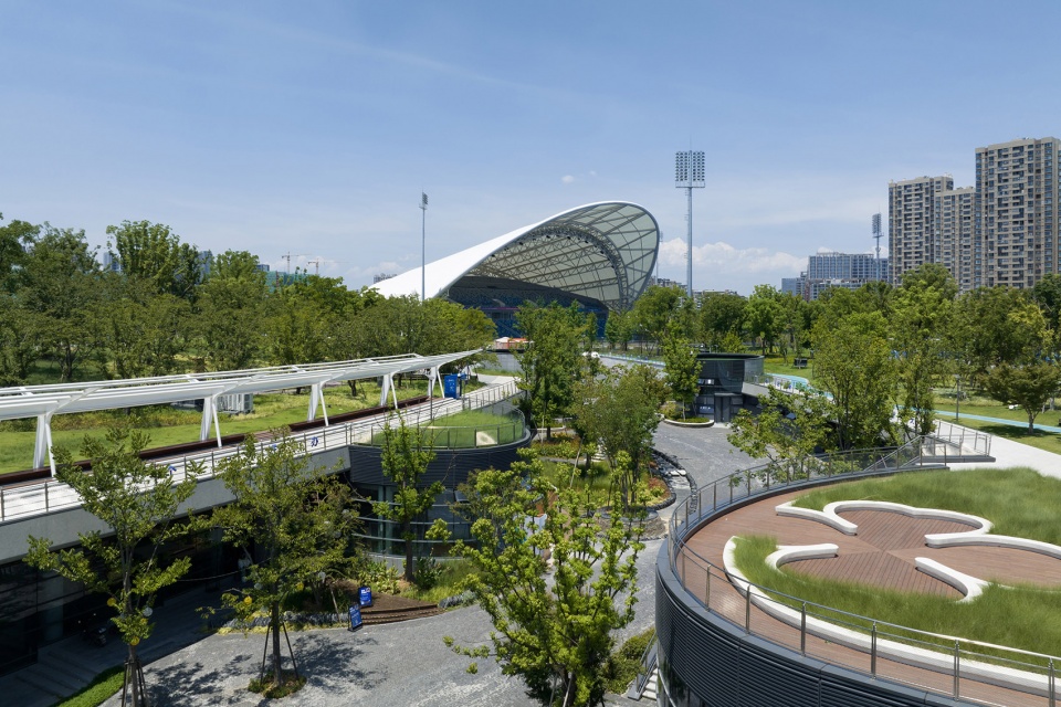 valley village shopping mall by archi tectonics