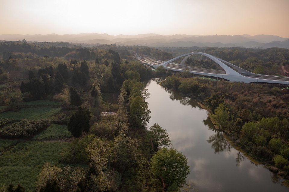 Jiangxi River Bridge 扎哈建筑事务所