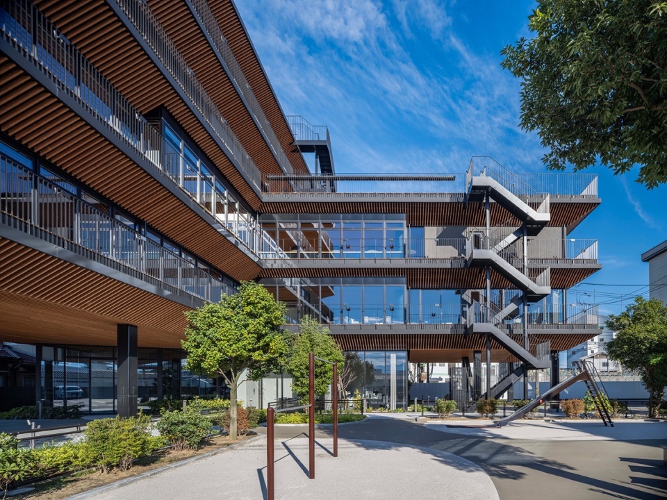 Juzen Chemical Corporation Head Office Building by KEY OPERATION INC ARCHITECTS