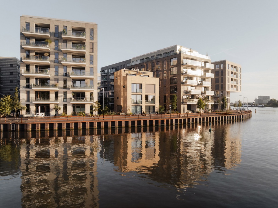 cruquius island housing by kcap