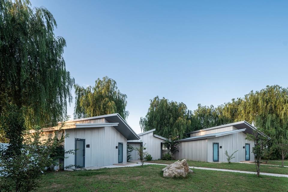 lakeside countryside homestay by menjue architects