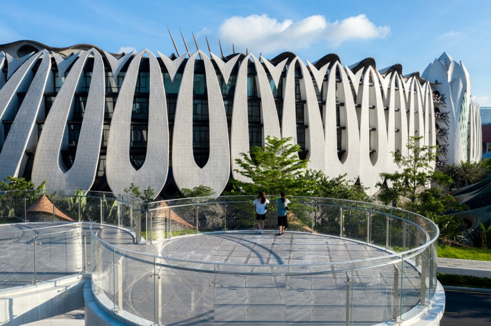Renovation and Design of Langjing Road Fashion District by Tongji