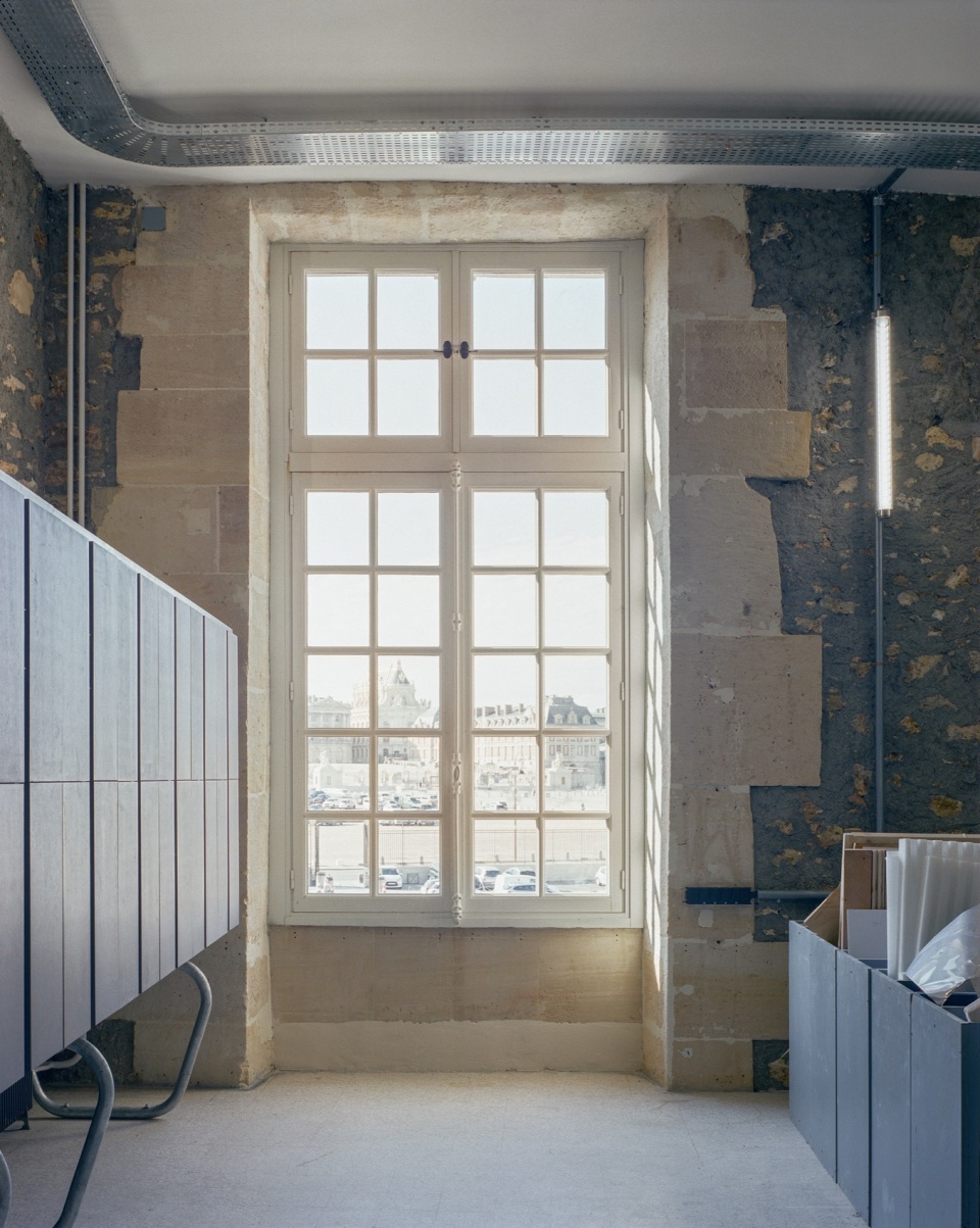 Ateliers Versailles by minuit architectes