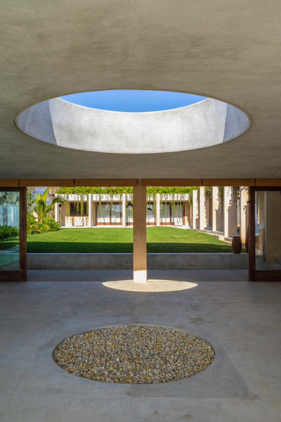LYONS COMPLEX by CAAM Arquitectos