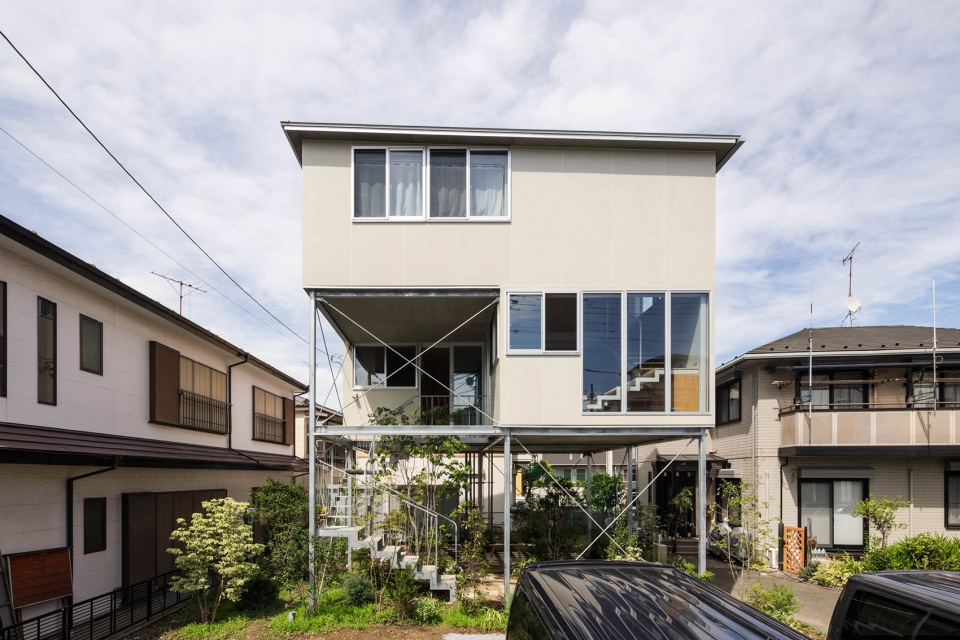 blank garden by unemori architects