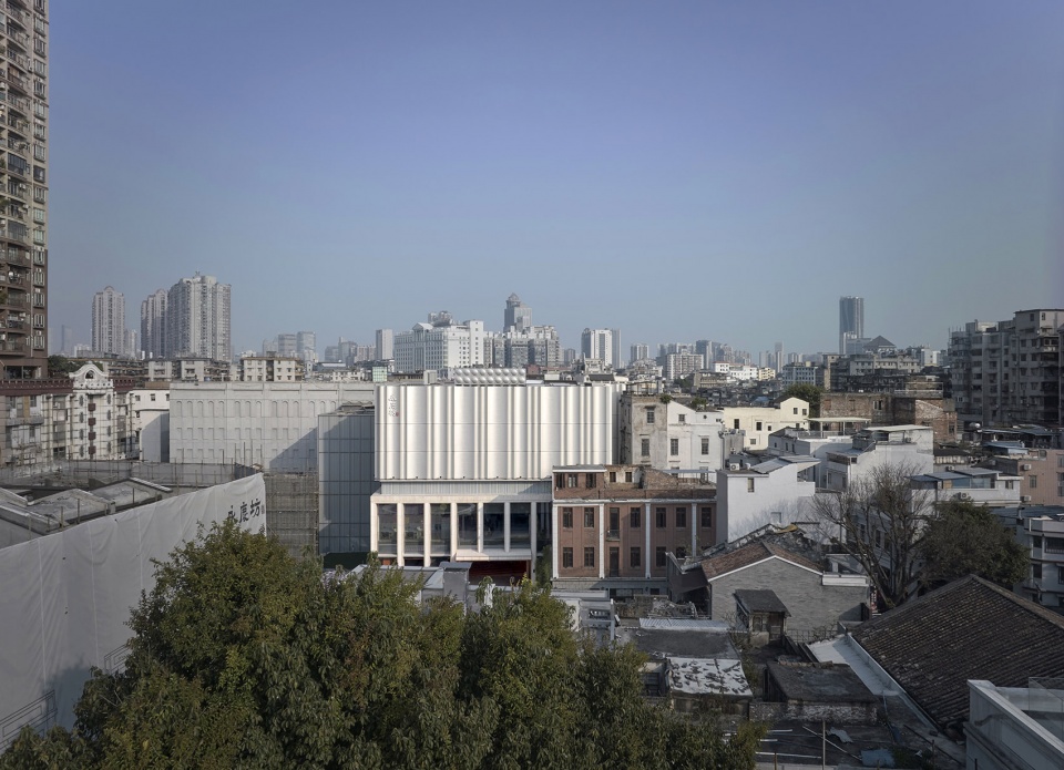 renovation of golden sound cinema in guangzhou yongqing fang by dushe architectural design