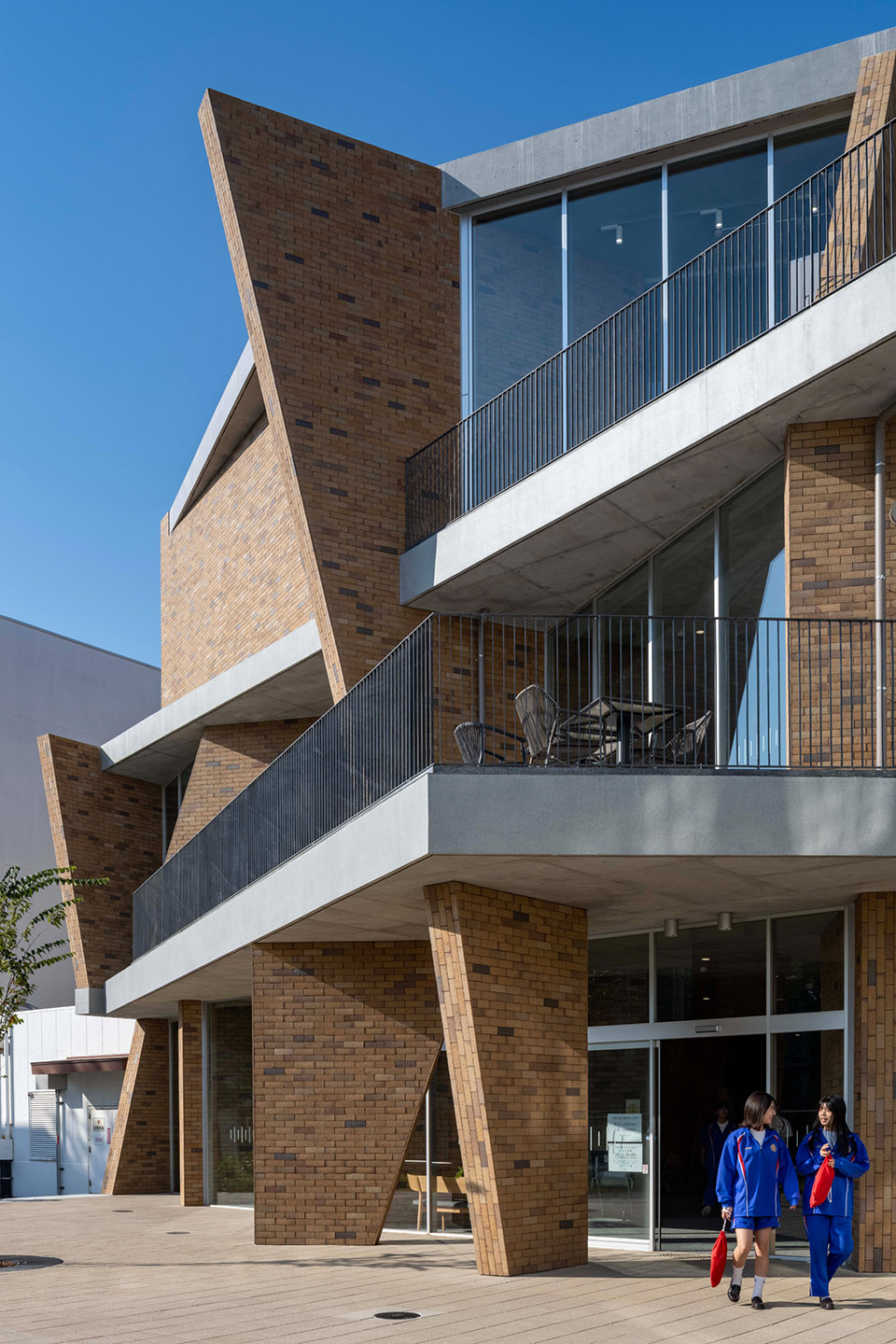 shonan institute of technology high school library by fukei