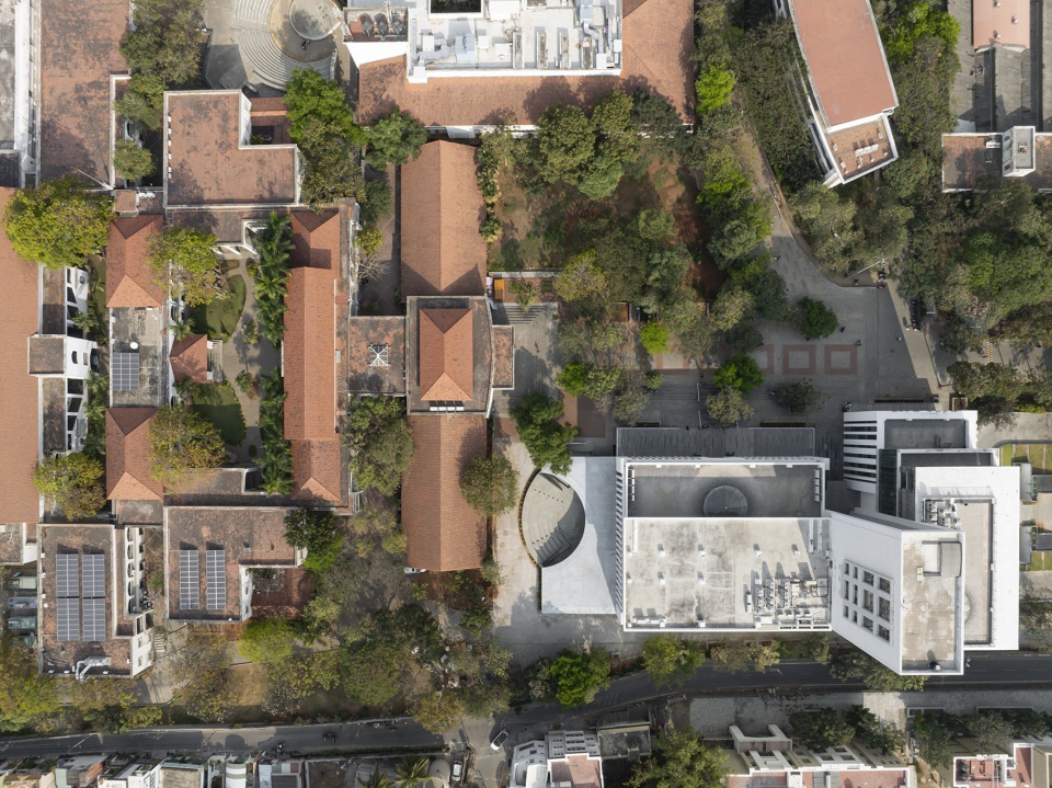 sona university centre and library block