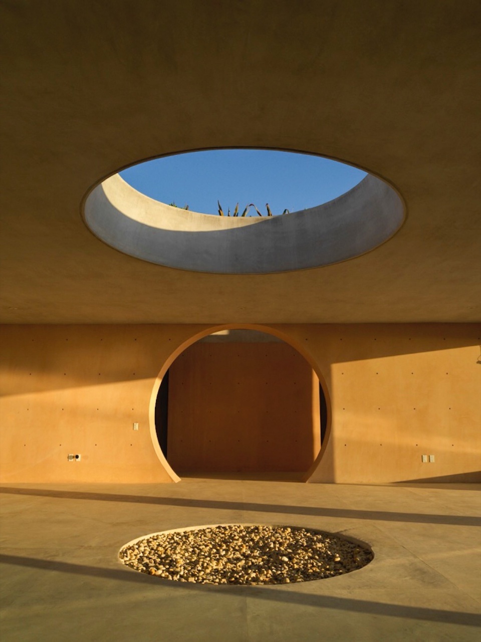 LYONS COMPLEX by CAAM Arquitectos