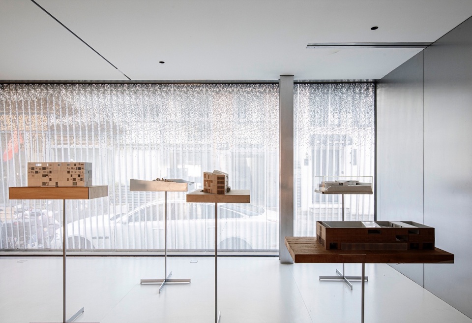 TAOA Reimagines an Old Industrial Building at 798 Art District into Its Office