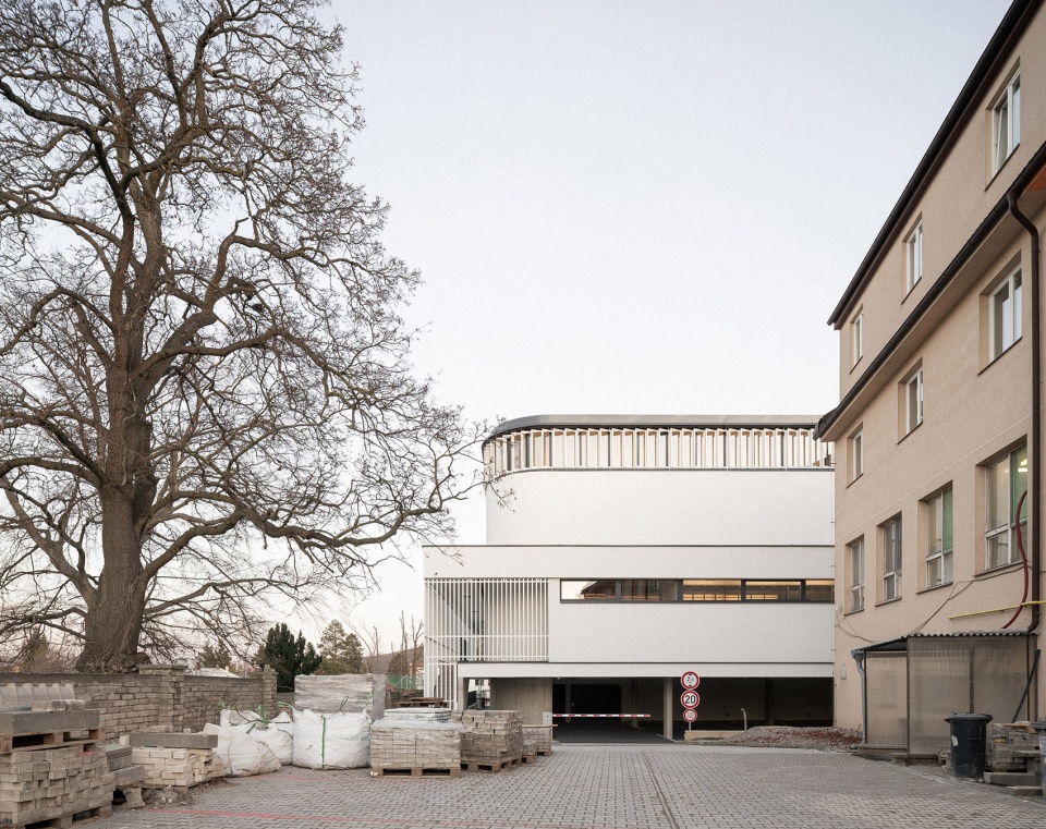 sports hall revnice by grido architekti