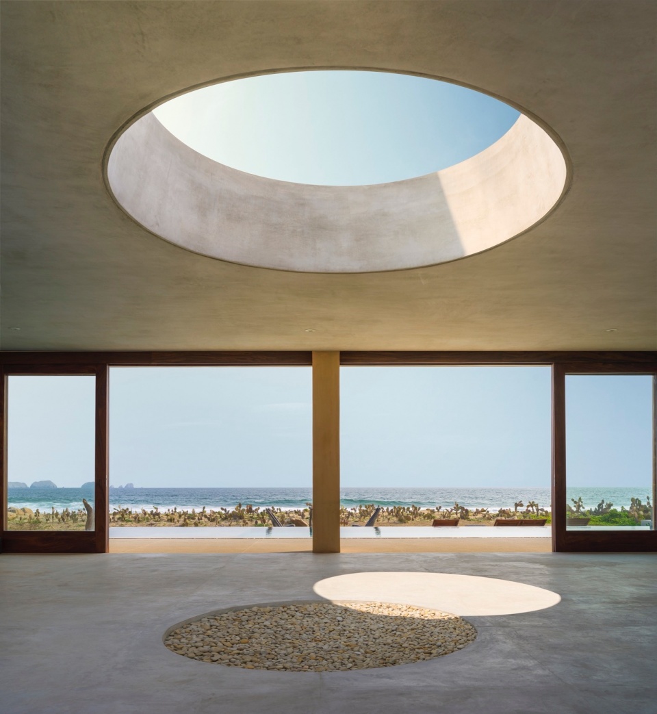 LYONS COMPLEX by CAAM Arquitectos