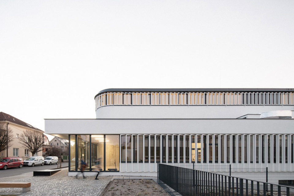 sports hall revnice by grido architekti
