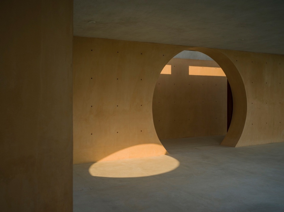LYONS COMPLEX by CAAM Arquitectos